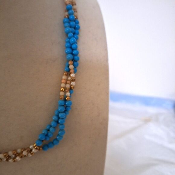 A Vintage Women's Choker Necklace Beaded Layered Grandma Core Torsade Style - Picture 2 of 8